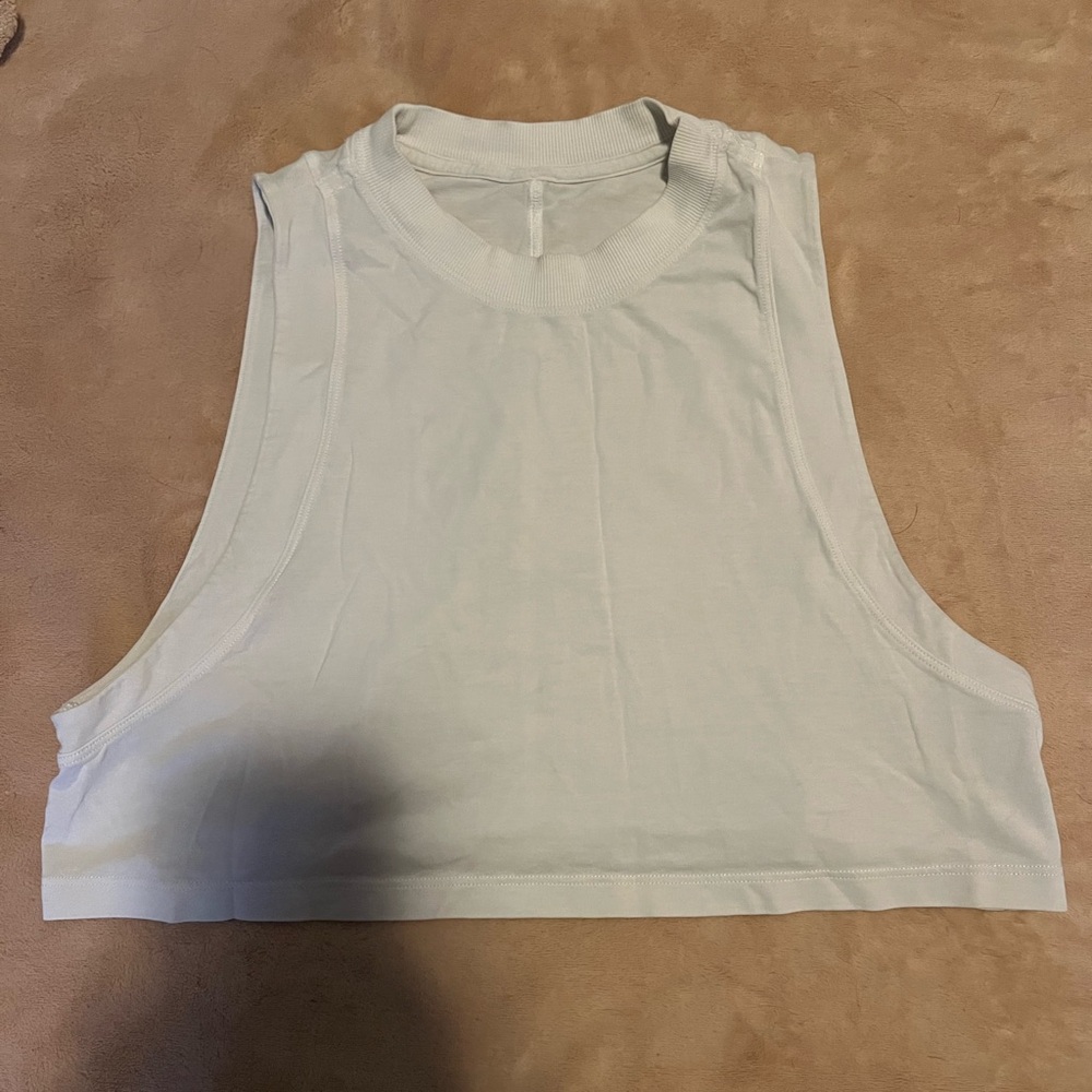 Lululemon cropped tank